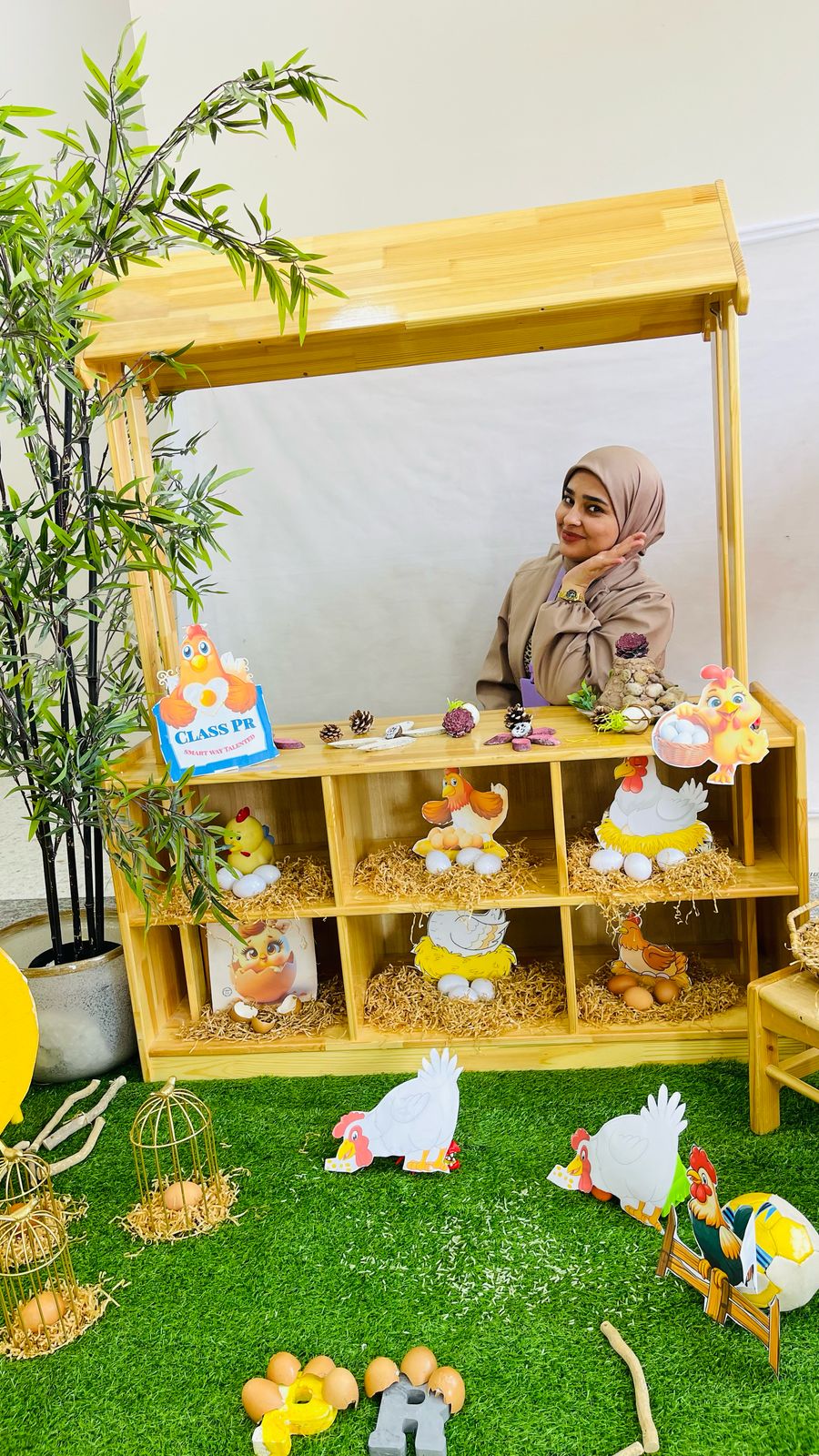 أطفال يتعلمون عن أهمية الدجاج